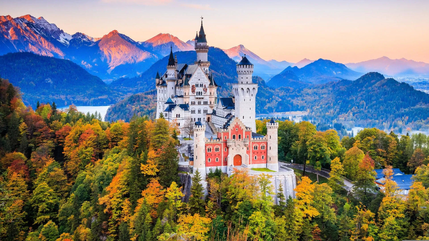 "The Ultimate Guide to Visiting Germany: Best Times, Must-Try Foods, and Hidden Gems"