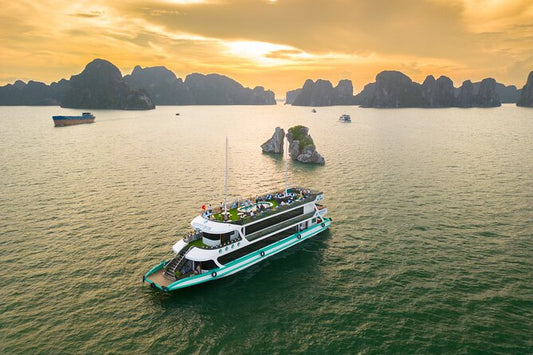 Ha Long Bay Deluxe Tour Day Trip