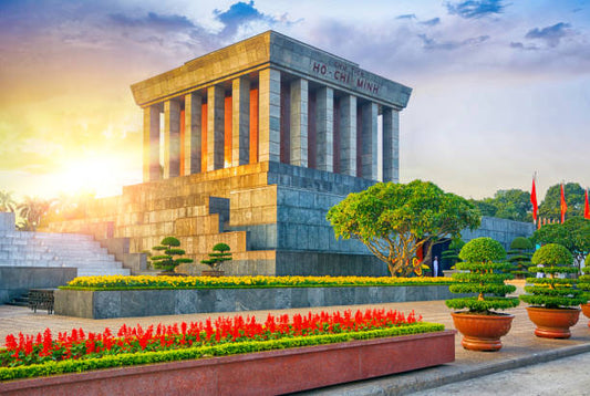 HANOI CITY TOUR – FULL DAY EXPERIENCE (Limousine Fuso 17-seater)