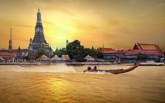 Bangkok Amphawa Floating Market & Risky Train Market