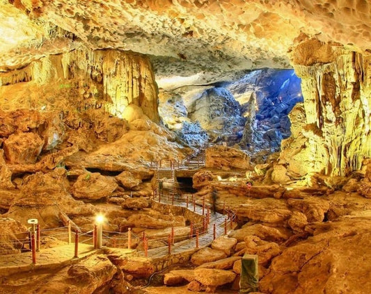 Ha Long Bay Deluxe Tour Day Trip